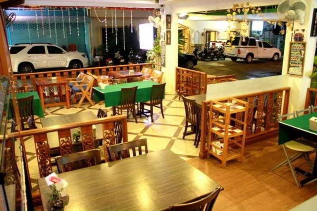 Triple Rund Place Hotel Patong Exterior foto