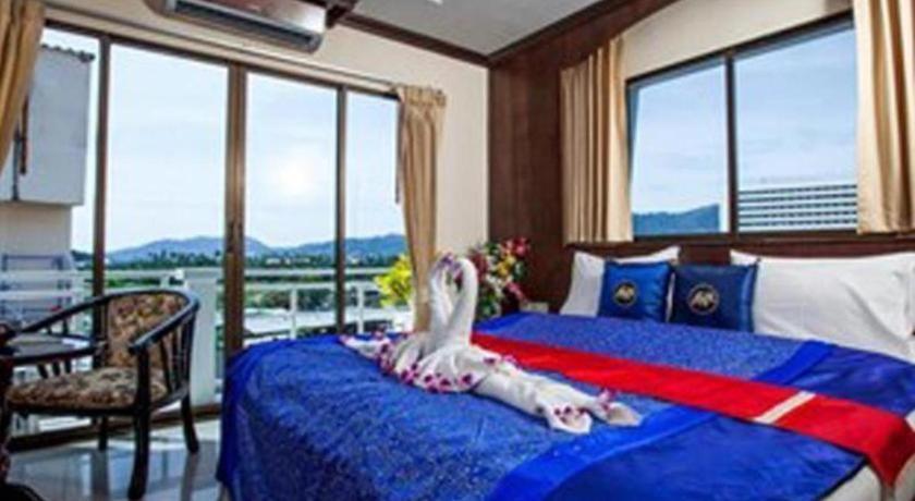 Triple Rund Place Hotel Patong Exterior foto