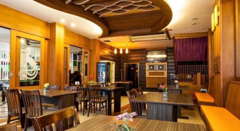 Triple Rund Place Hotel Patong Exterior foto