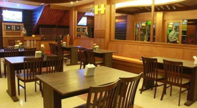 Triple Rund Place Hotel Patong Exterior foto