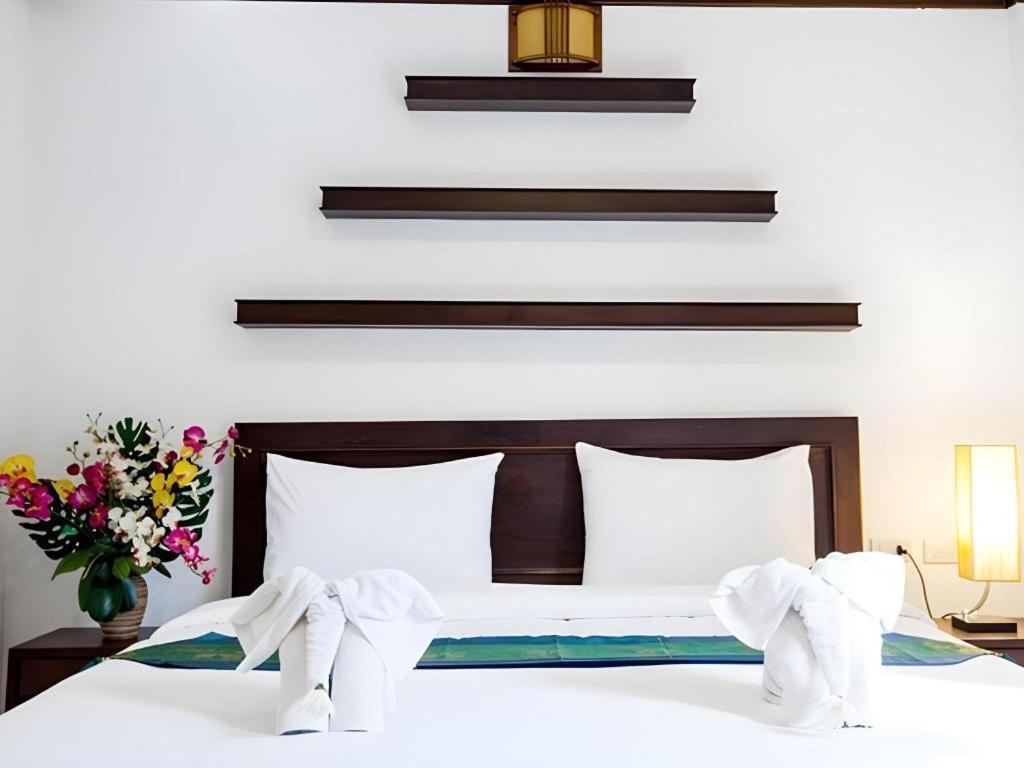 Triple Rund Place Hotel Patong Exterior foto