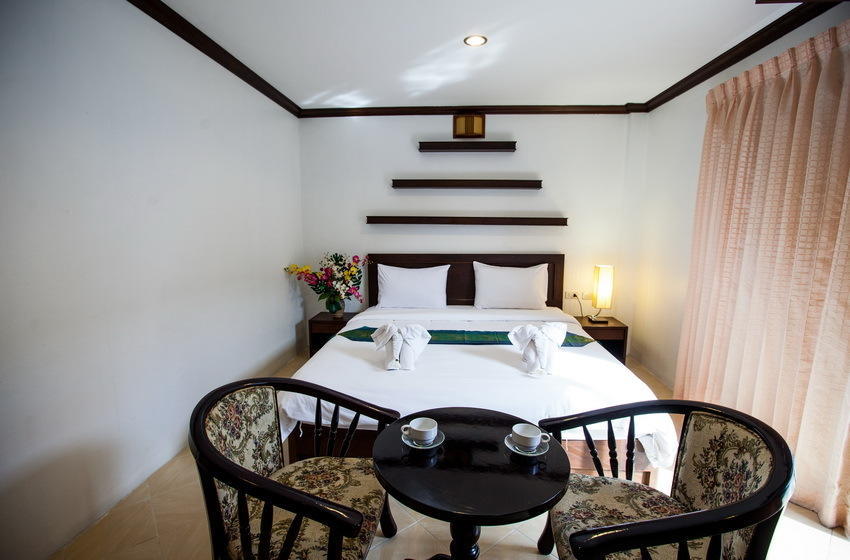 Triple Rund Place Hotel Patong Exterior foto
