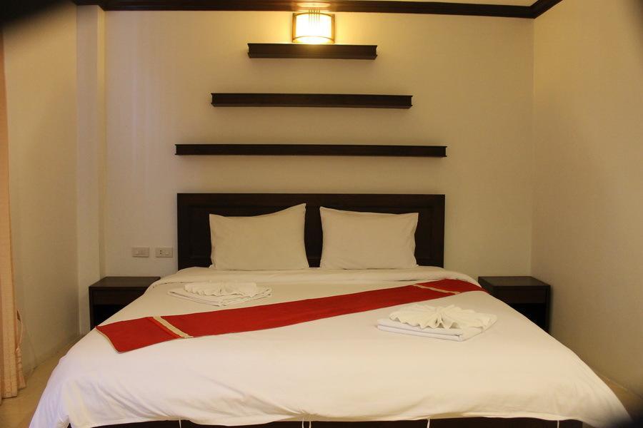 Triple Rund Place Hotel Patong Exterior foto
