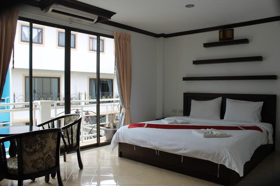 Triple Rund Place Hotel Patong Exterior foto
